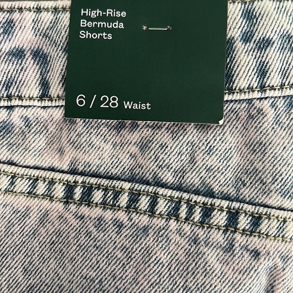 Wild Fable Women's High-Rise Bermuda Jean‎ Shorts Pink Acid Wash Size 6 - Picture 3 of 7